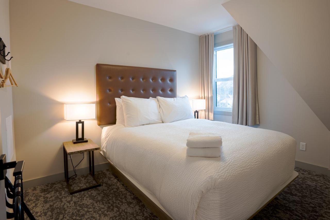 Basecamp Suites Банф Екстериор снимка