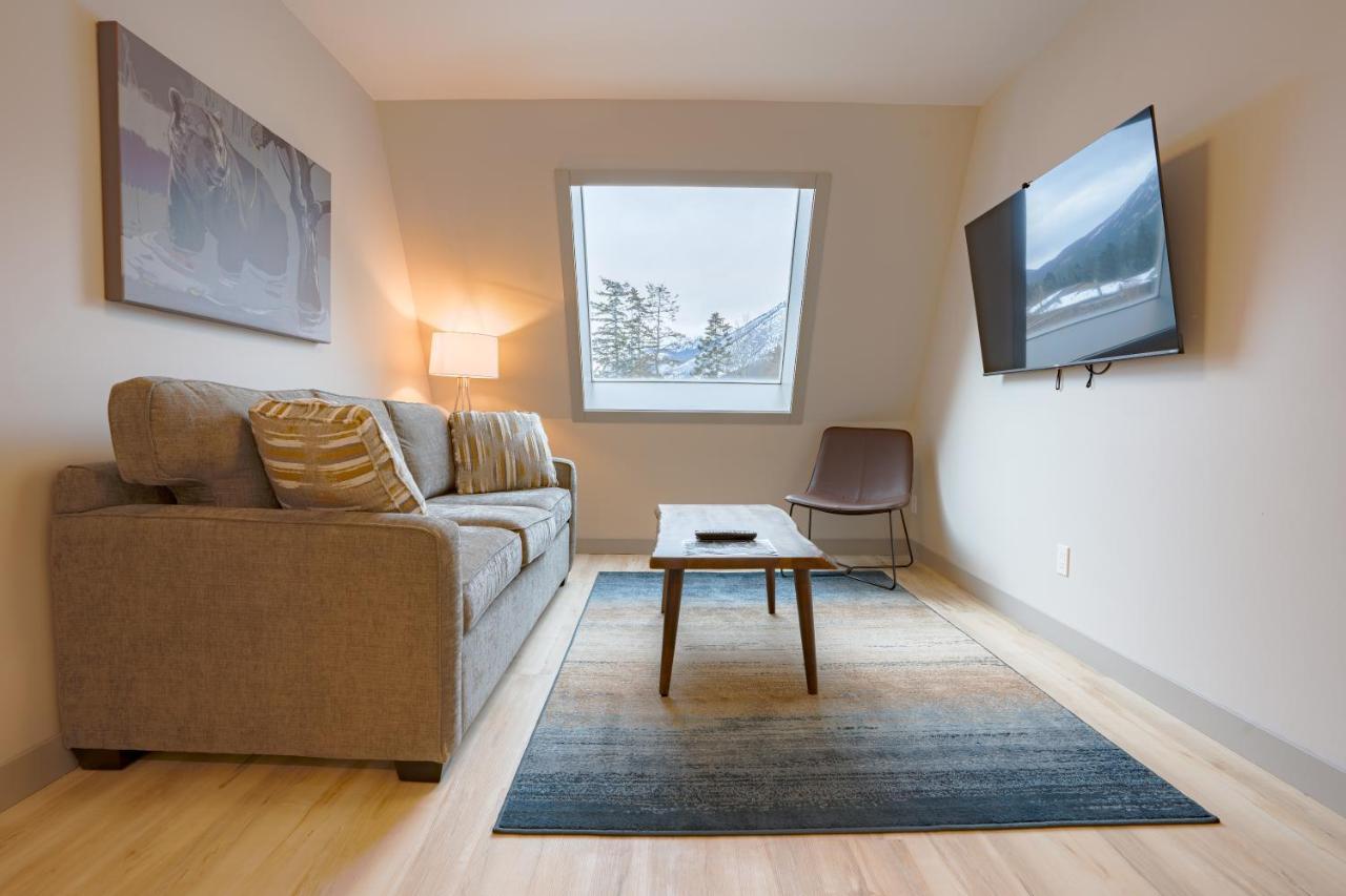 Basecamp Suites Банф Екстериор снимка