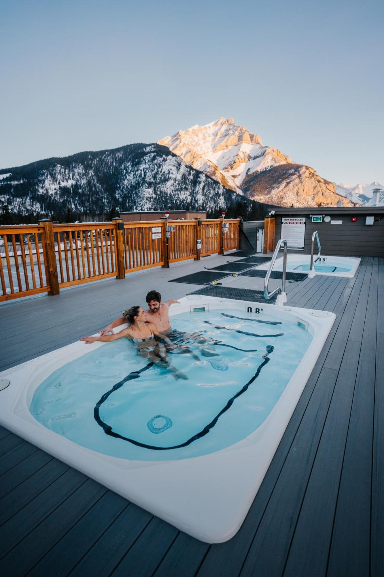 Basecamp Suites Банф Екстериор снимка