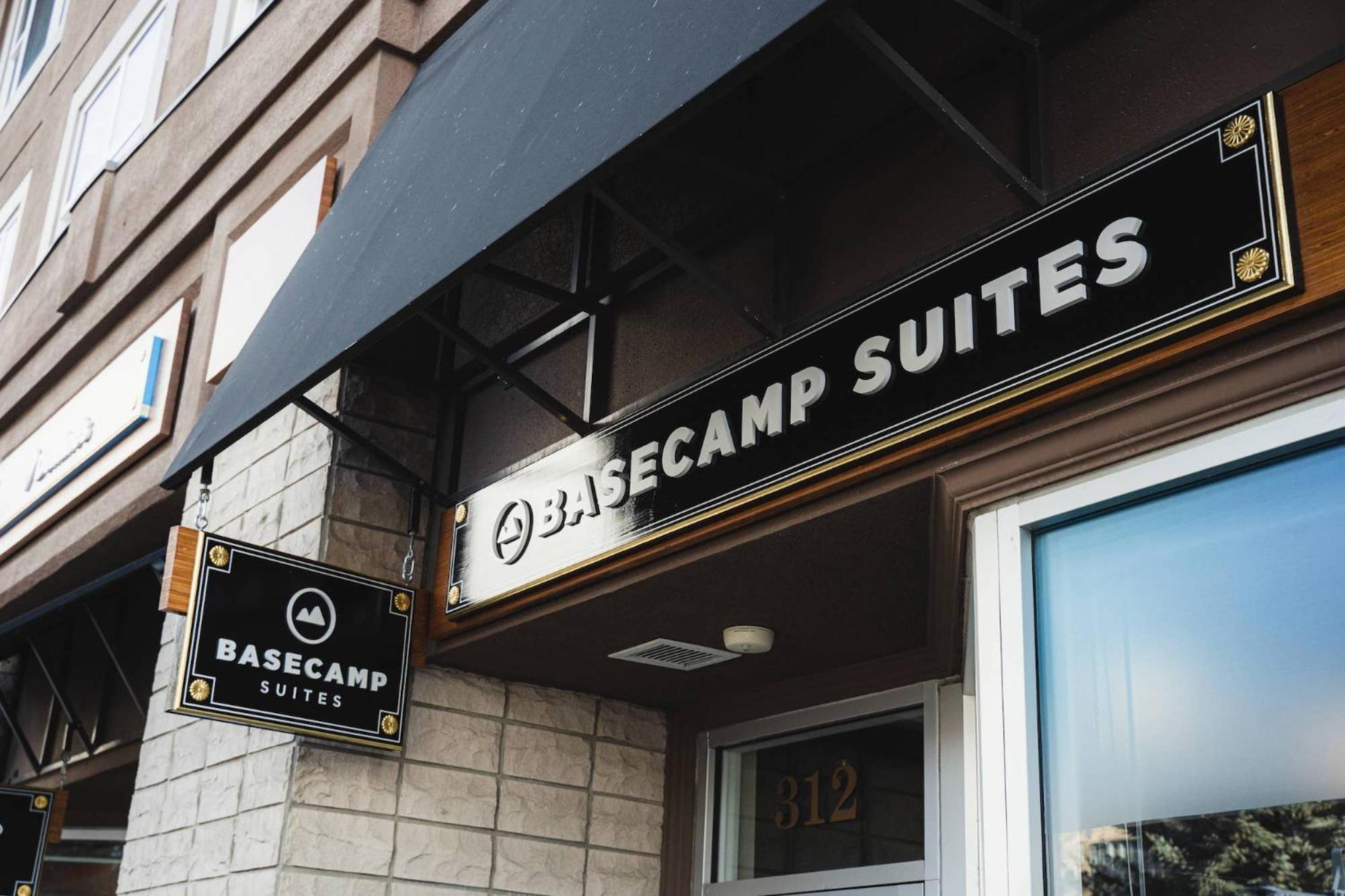Basecamp Suites Банф Екстериор снимка